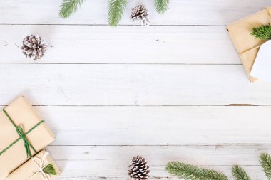 Noel arka plan ile el yapımı hediye 