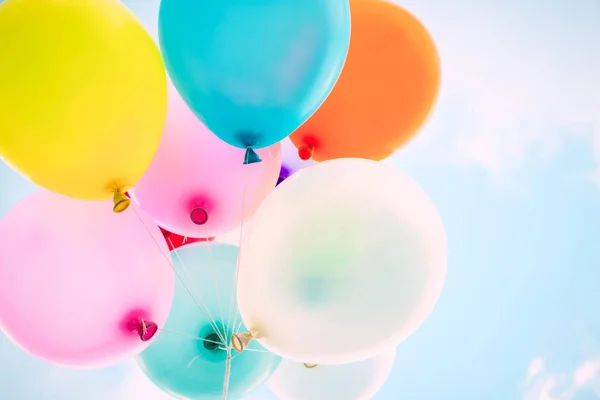 Balões Multicoloridos Céu Azul Ideias Para Fundo Amor Verão Dia — Fotografia de Stock
