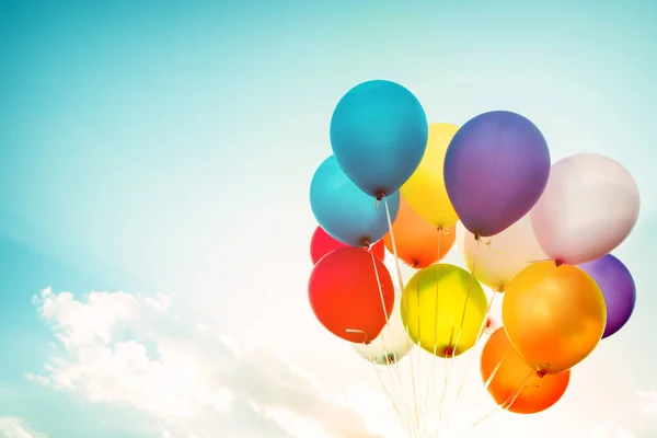 Balões Coloridos Feitos Com Efeito Filtro Retro Instagram Conceito Dia — Fotografia de Stock