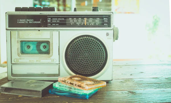 Retro Levensstijl Tape Cassette Met Cassette Speler Recorder Voor Luisteren — Stockfoto