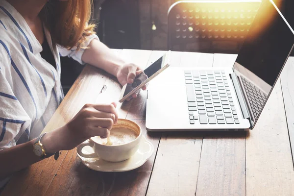 Hipster Woman Using Mobile Laptop Young Businesswoman Working Coffee Shop — Stock Photo, Image