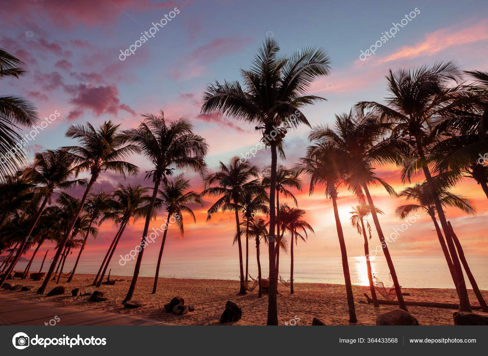 Exótico Paisaje Playa Tropical Para Fondo Fondo Pantalla Sundown Escena —  Foto de stock #364433568 © jakkapan, image size:1600x1167