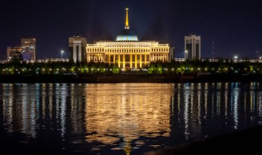 Gece sarayı - Kazakistan cumhurbaşkanının evi, Nur-Sultan.