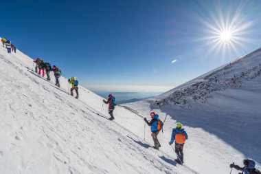 Kafkasya / Rusya - 06 / 08 / 2018 Dağcı Grubu Elbrus Dağı zirvesine tırmanıyor