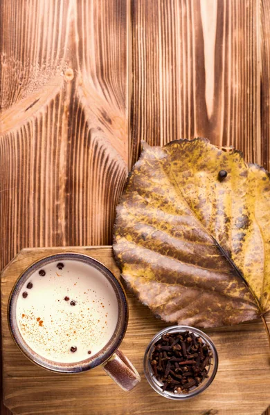 Чай Прянощами Дерев Яному Столі Indian Foodoodood Autumn Копіювальний Простір — стокове фото