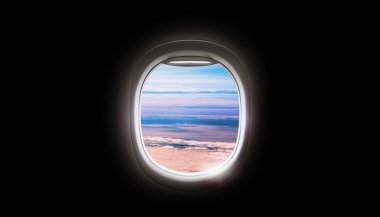 Fotokopi alanına sahip siyah arkaplan uçak uçuşunun pencere çerçevesine bakın günbatımı bulutları, uçak kanatları, lüks seyahat turizm seyahat konsepti için buz dağları