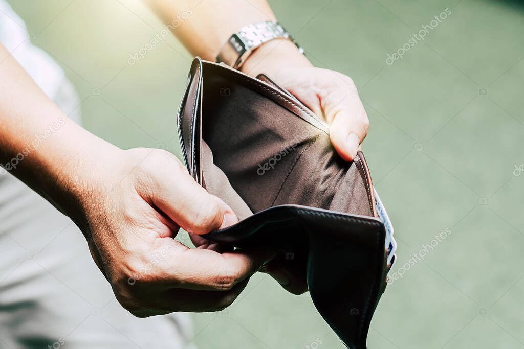 Sin Dinero Cartera De Hombre Vacia Billetera Vacía En Manos De Un