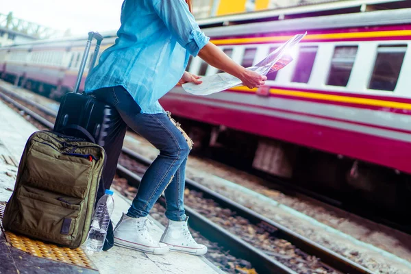 Solo Mochilero Viajero Plan Viaje Seguridad Bajo Costo Vacaciones Verano — Foto de Stock