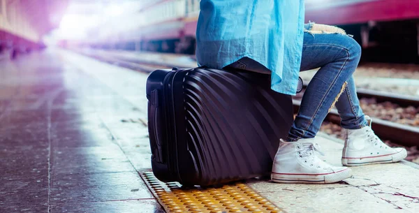Solo Backpacker Путешественник План Безопасной Поездки Низкой Стоимости Бюджета Летнего — стоковое фото