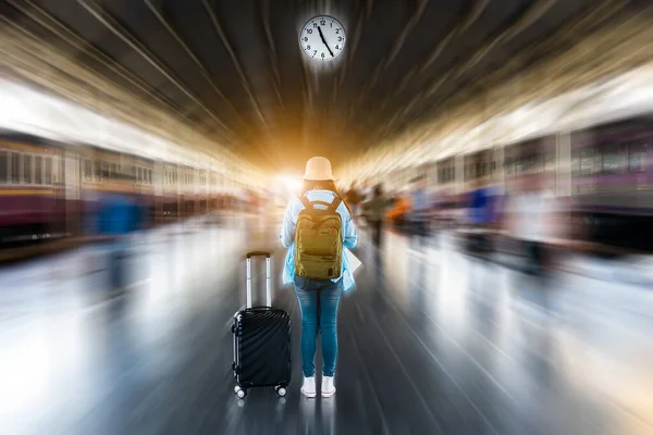 Young Backpacker Tourist Train Platform Use Internet Online Smartphone Search — Stock Photo, Image