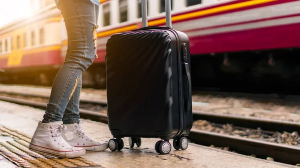 Solo Backpacker Podróżnik Plan Bezpieczeństwa Podróż Niskie Koszty Wakacje Budżetu — Zdjęcie stockowe