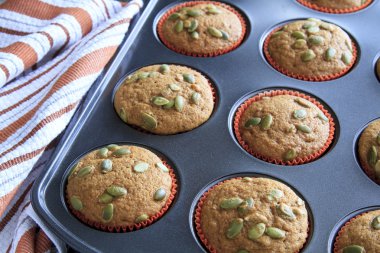 Taze pişmiş kabak kekler