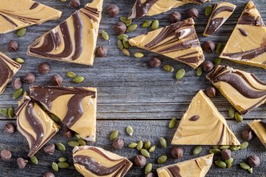 Kabak Spice ve Swirled çikolata kabuğu şekeri