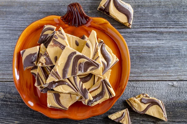 Pumpkin Spice och choklad virvlade Bark godis — Stockfoto