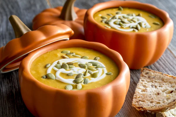 Sopa de abóbora fresca caseira — Fotografia de Stock