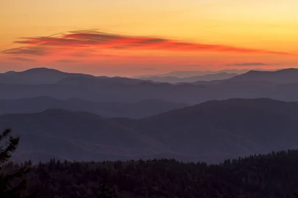 Caída en el Parque Nacional de las Grandes Montañas Humeantes — Foto de Stock