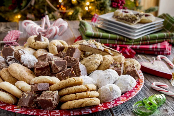Holiday Cookie Gift Tray with Assorted Baked Goods — Stock Photo, Image