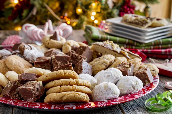 Holiday Cookie Gift Tray with Assorted Baked Goods — Stock Photo, Image