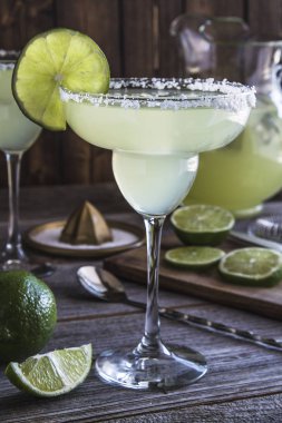 Klasik kireç Margarita içecekler