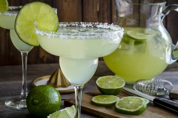 Clásico Lime Margarita Bebidas —  Fotos de Stock