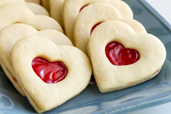 Galletas rellenas de azúcar en forma de corazón —  Fotos de Stock