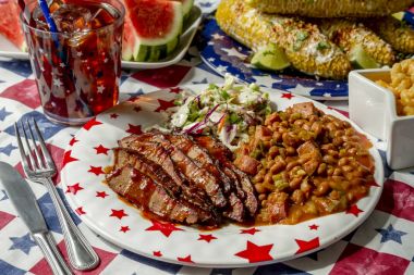 Barbekü sığır eti tatil piknik masası