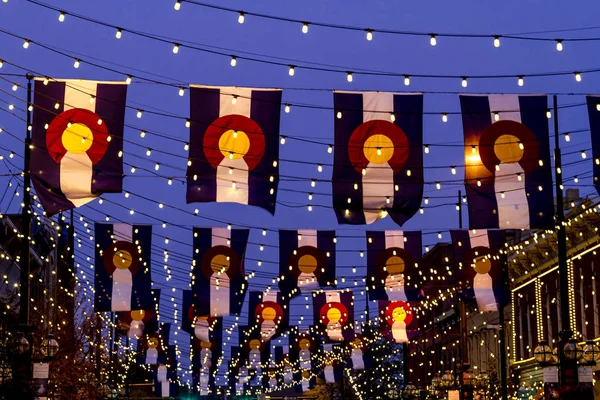 Larimer Meydanı Denver Colorado bayrakları