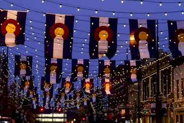 Larimer Meydanı Denver Colorado bayrakları