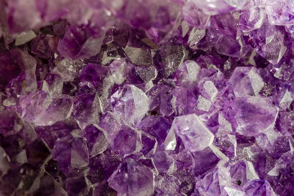 Close up of purple amethyst crystals — Stock Photo, Image