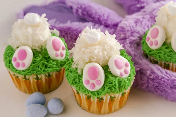 Bunny bunda cupcakes de limão deleite de Páscoa — Fotografia de Stock