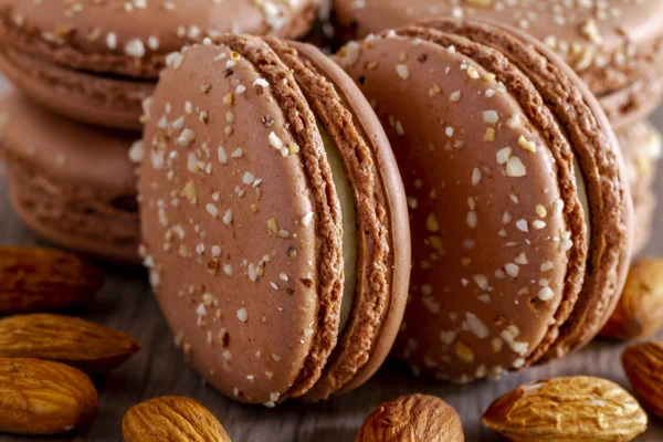 Macarrones franceses al horno con sabor a almendra — Foto de Stock