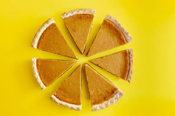 Rodajas de pastel de calabaza caseras frescas — Foto de Stock