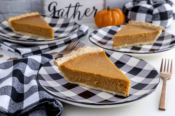 Fresh homemade pumpkin pie slices — Stock Photo, Image