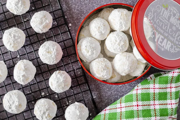 Holiday snowball and mexican wedding cake cookies — Stock Photo, Image