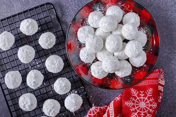 Holiday snowball and mexican wedding cake cookies — Stock Photo, Image