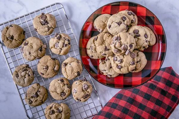 Hausgemachte Double Chocolate Chip Cookies — Stockfoto