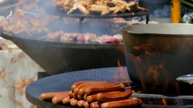 Bir kaç sokak köfte yemek hazırlamak