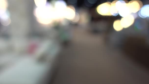 4K Cercles colorés Arrière-plan vidéo Boucle / / / Les formes circulaires vernies exécutent une danse colorée. arrière-plan de mouvement qui convient parfaitement pour les DVD, événements, clubs et salons .