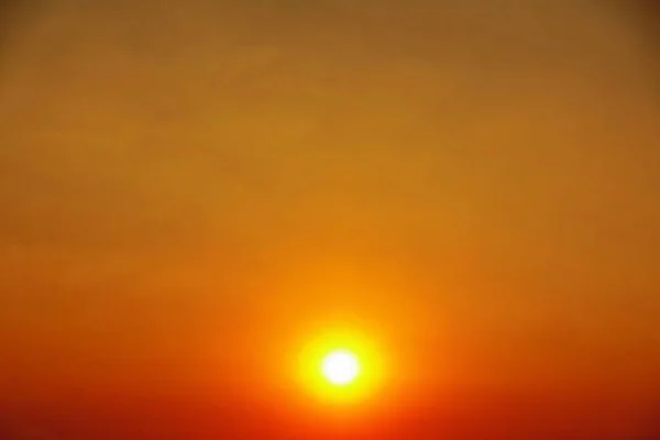 Sonnenuntergang Himmel Sonnenlicht sonnig schön bunt Hintergrund — Stockfoto