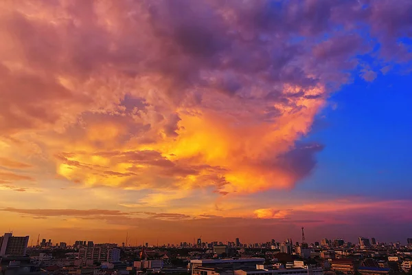 夕焼け雲の美しい空 — ストック写真