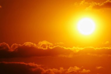 Günbatımı gökyüzü turuncu turuncu gökyüzü açık yaz doğa                             