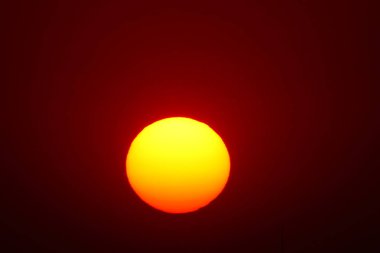   Güzel tam günbatımı güneş ışığı gökyüzü arka plan                             