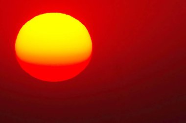   Güzel tam günbatımı güneş ışığı gökyüzü arka plan                             