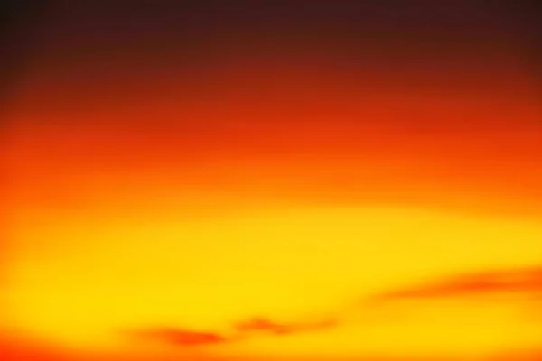 Unschärfe Fokus Sonnenuntergang Dämmerung Orangefarbener Himmel Sehen Die Schöne Lila — Stockfoto