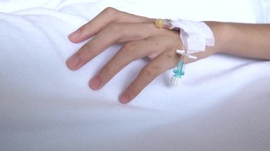 4k ile tuzlu çözüm tedavi.