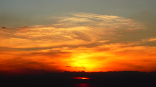 Sunset Twilight Πορτοκαλί Κίτρινο Ουρανό Μπλε Όμορφο Μωβ Φόντο Της — Αρχείο Βίντεο