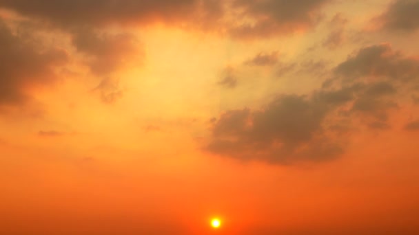 Zonsondergang Twilight Oranje Gele Hemel Blauw Prachtige Paarse Natuur Achtergrond — Stockvideo