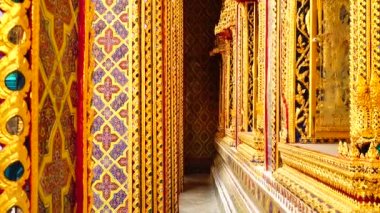 K Ratchabophit pencere tapınağı iç mimari din 151 yılı aşkın süredir Bangkok Tayland 'da halka açık