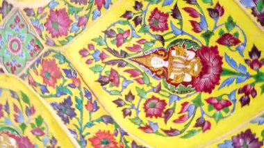 4K Eski duvar seramik döşeme desenleri el işi Tayland tapınağı duvarı kamuoyunu