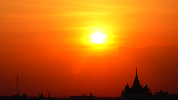 Gün Batımı Alacakaranlık Altın Dağ Silueti Tapınak Turuncu Gökyüzü Mavi — Stok video